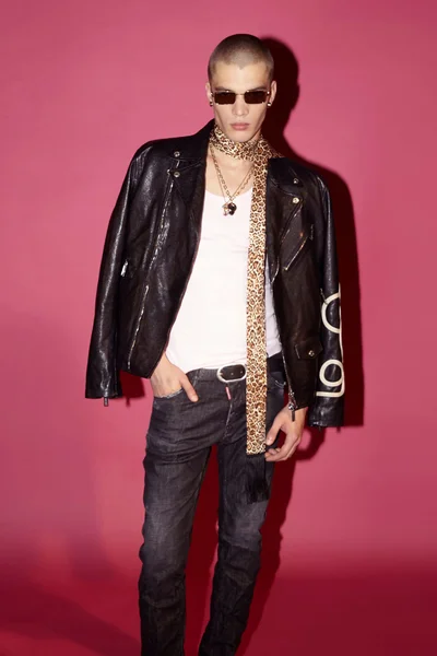 Look 19